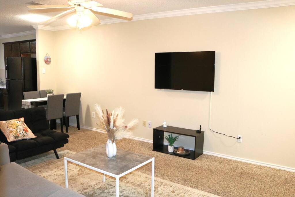 Lubbock Haven 3Beds, 3 Baths Apartment ภายนอก รูปภาพ